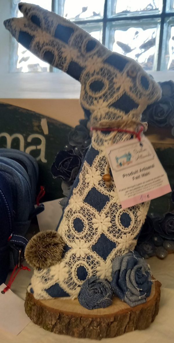 Lapin en tissu artisanale. – Image 3