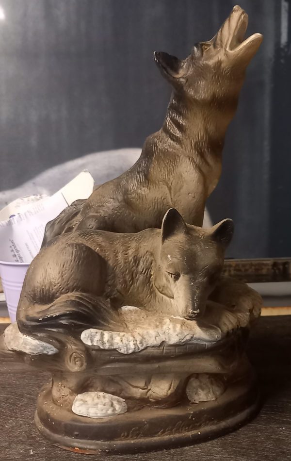 Statuette d'un couple de loups. – Image 2