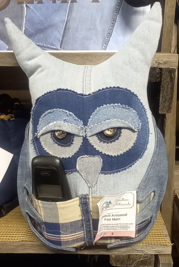 Hibou artisanal en jean. – Image 4