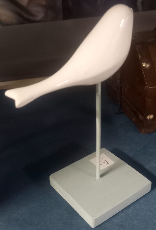 Oiseau en céramique décoratif. – Image 3