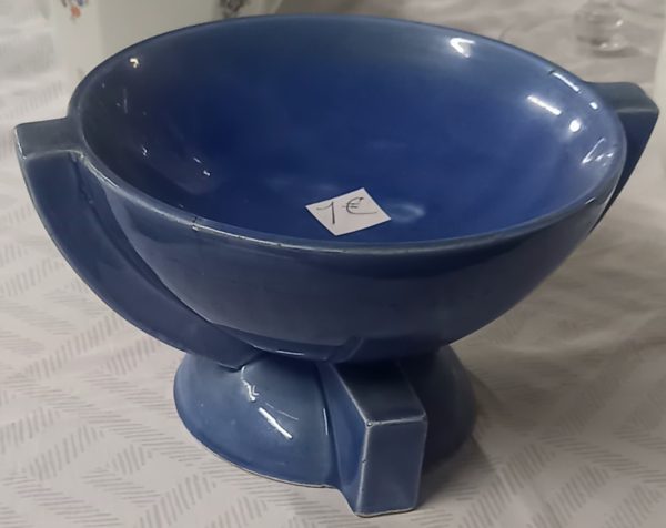 Petit bol bleue décoratif.