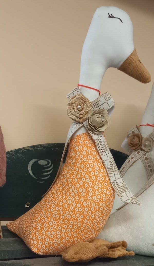 Oie artisanale en tissu. – Image 4