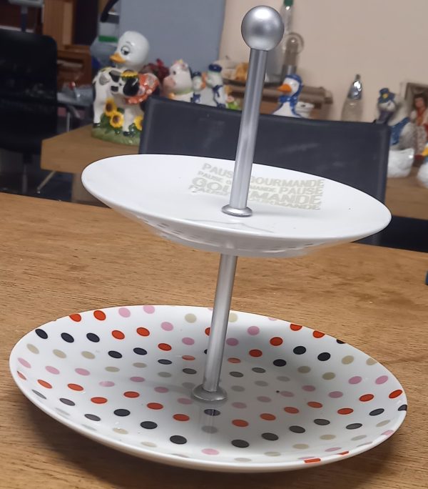 Petit plateau a gâteau a 2 étages. – Image 2